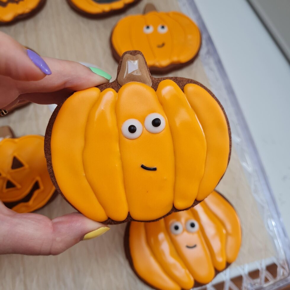 Hand Decorated Biscuits - Pumpkins